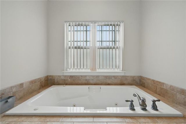 1853 Rockwood DR, Chesapeake, VA 23323