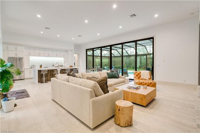 2991 2nd ST NW, Naples, FL 34120