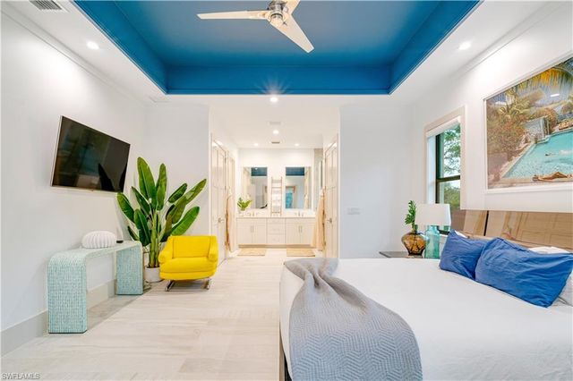 2991 2nd ST NW, Naples, FL 34120