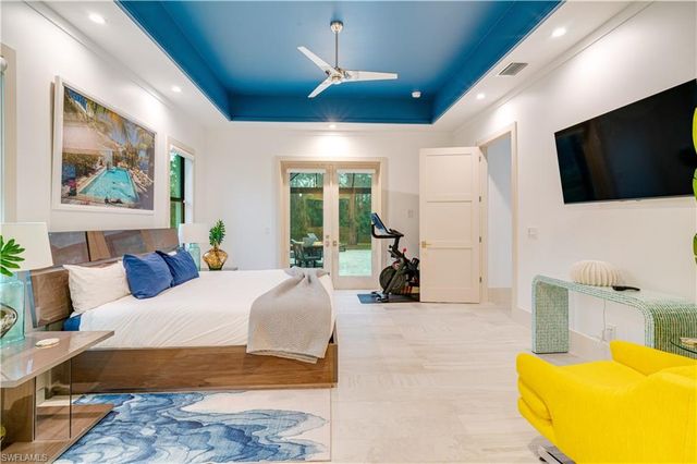 2991 2nd ST NW, Naples, FL 34120