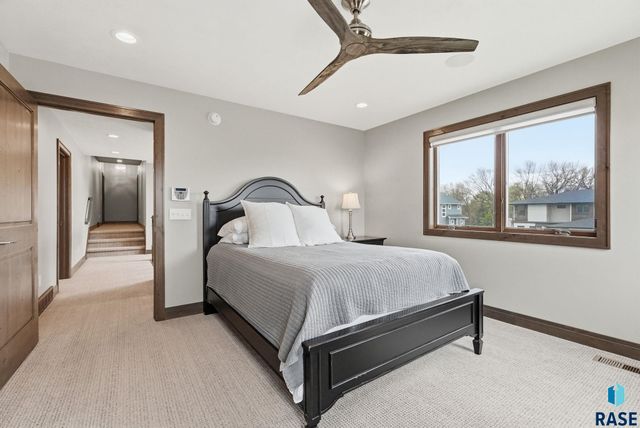 912 S Torrey Pine Ln Lane, Sioux Falls, SD 57110
