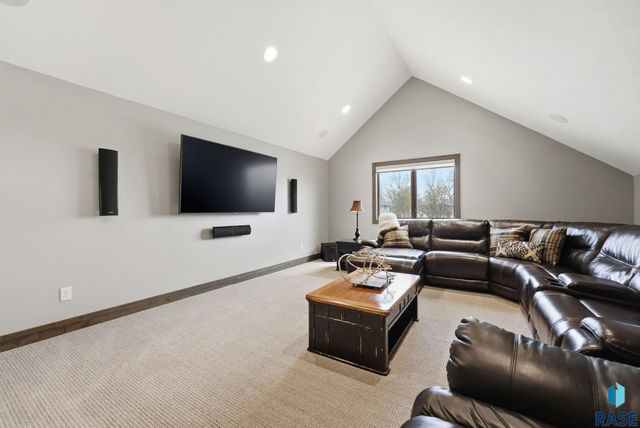 912 S Torrey Pine Ln Lane, Sioux Falls, SD 57110