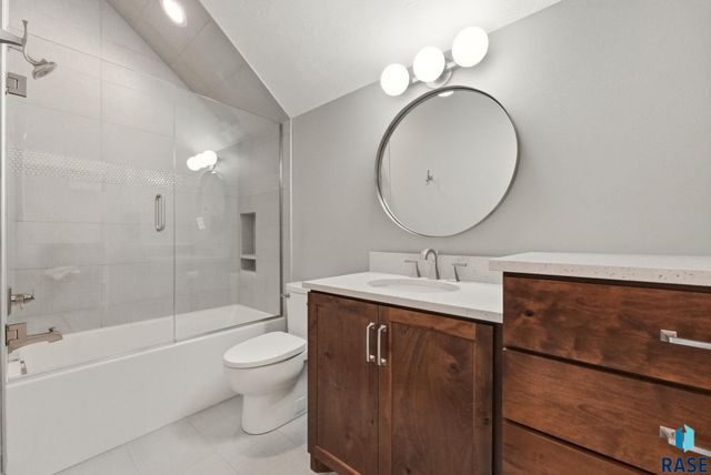 912 S Torrey Pine Ln Lane, Sioux Falls, SD 57110