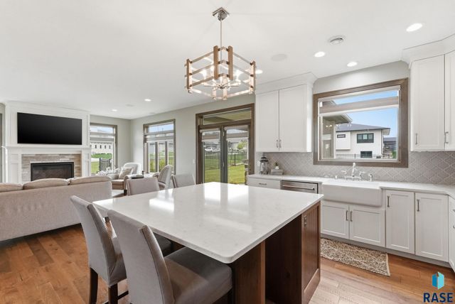 912 S Torrey Pine Ln Lane, Sioux Falls, SD 57110