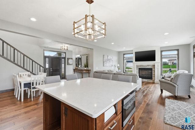 912 S Torrey Pine Ln Lane, Sioux Falls, SD 57110