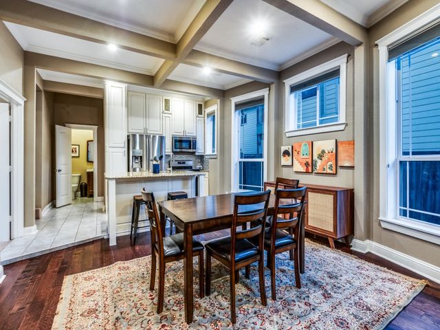 820 W 8th Street, Dallas, TX 75208