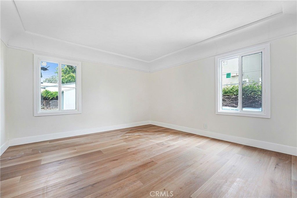 Image 11 of property listing at 1567 S Spaulding, Los Angeles, CA 90019