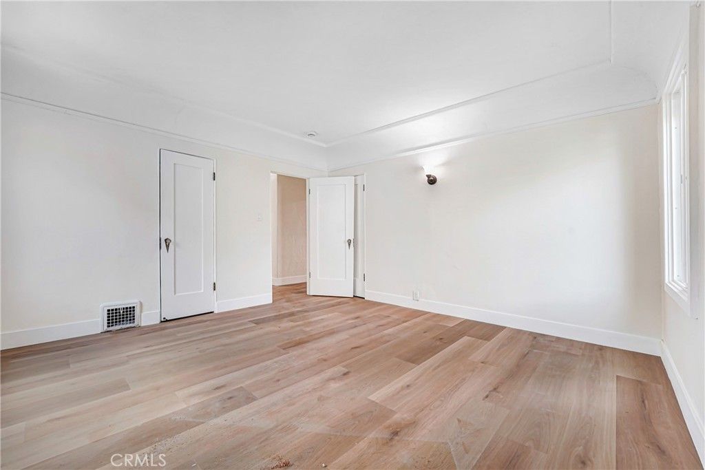 Image 12 of property listing at 1567 S Spaulding, Los Angeles, CA 90019