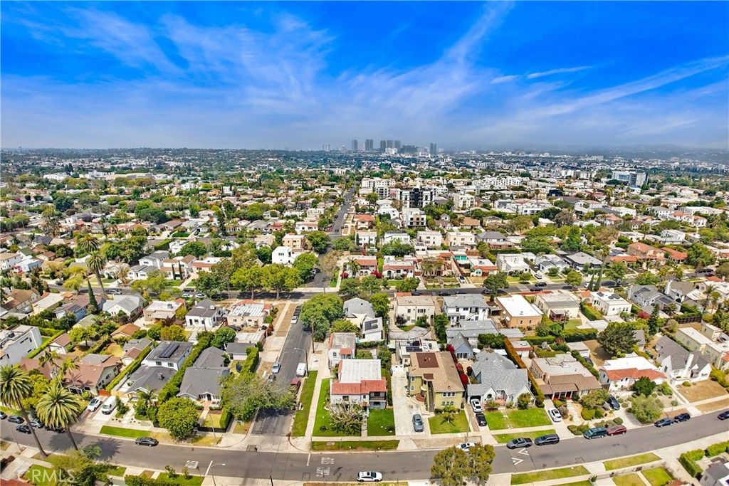 Image 23 of property listing at 1567 S Spaulding, Los Angeles, CA 90019