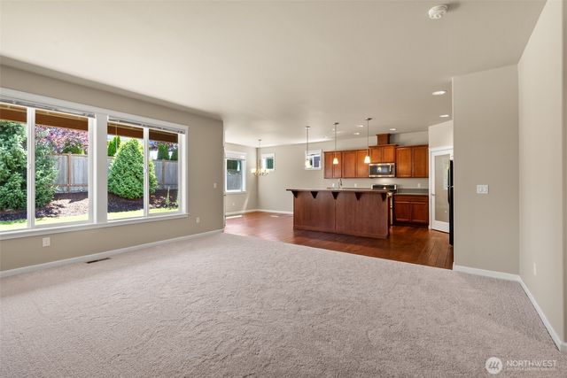 4013 23rd Street SE, Puyallup, WA 98374