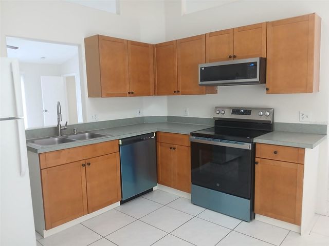 840 BLANC COURT, Kissimmee, FL 34759