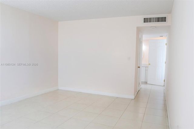 2841 NE 163rd St 902, North Miami Beach, FL 33160
