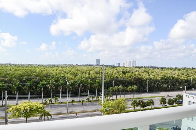 2841 NE 163rd St 902, North Miami Beach, FL 33160