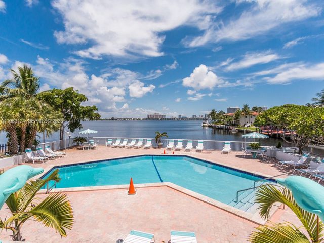 2841 NE 163rd St 902, North Miami Beach, FL 33160