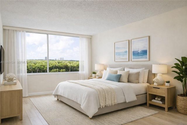 2841 NE 163rd St 902, North Miami Beach, FL 33160