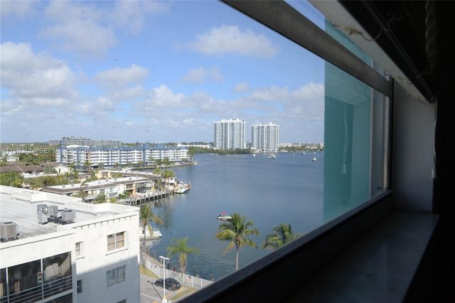 2841 NE 163rd St 902, North Miami Beach, FL 33160