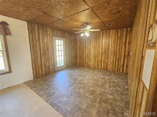 39389 County Road 233, Malden, MO 63863