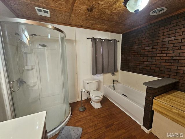 39389 County Road 233, Malden, MO 63863