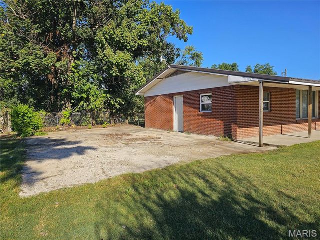 39389 County Road 233, Malden, MO 63863