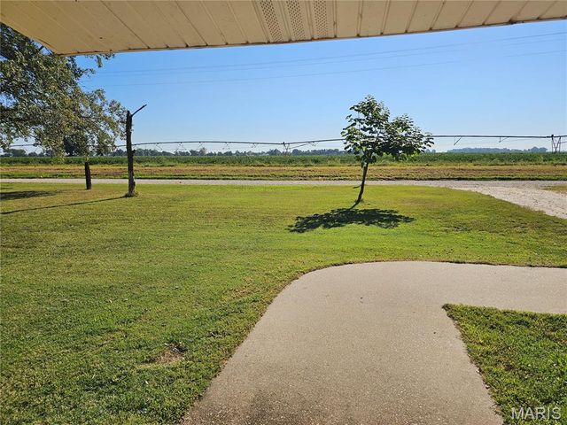 39389 County Road 233, Malden, MO 63863