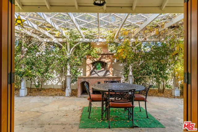 13843 Milbank Street, Sherman Oaks, CA 91423