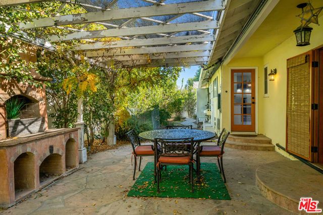 13843 Milbank Street, Sherman Oaks, CA 91423