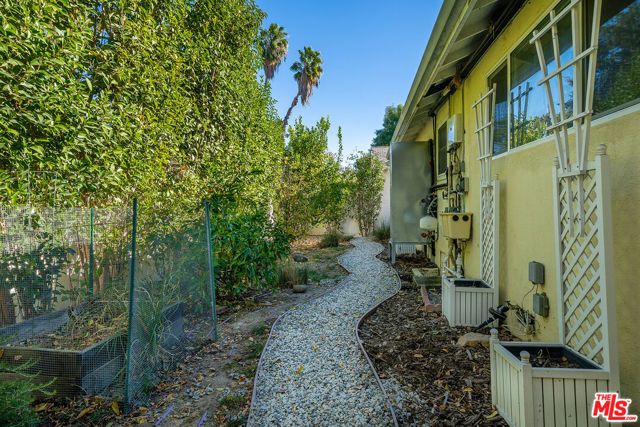 13843 Milbank Street, Sherman Oaks, CA 91423