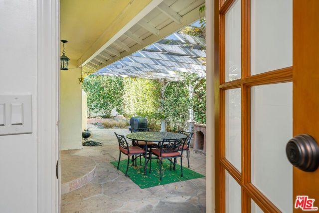 13843 Milbank Street, Sherman Oaks, CA 91423