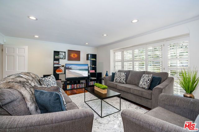 13843 Milbank Street, Sherman Oaks, CA 91423