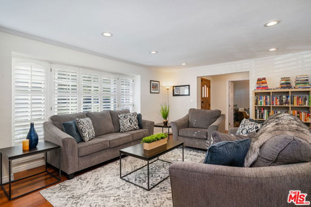 13843 Milbank Street, Sherman Oaks, CA 91423