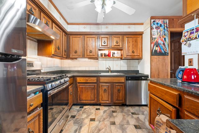 545 Old Stone Road, Bolingbrook, IL 60440