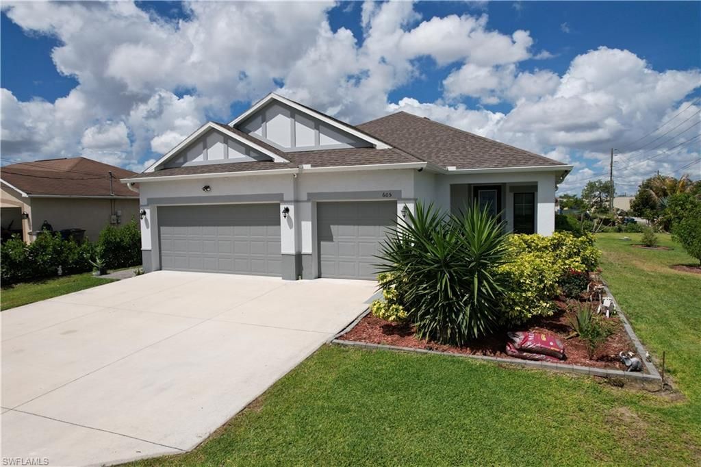605 Norman AVE, LEHIGH ACRES, FL 33971 — photo 2