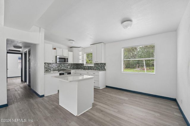 6740 YVONNE Lane, Jacksonville, FL 32216