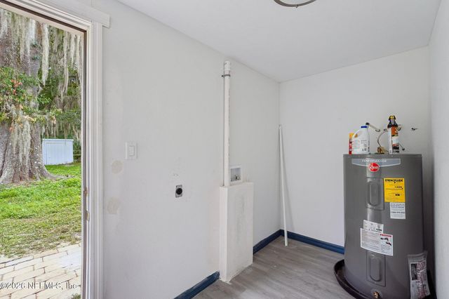6740 YVONNE Lane, Jacksonville, FL 32216
