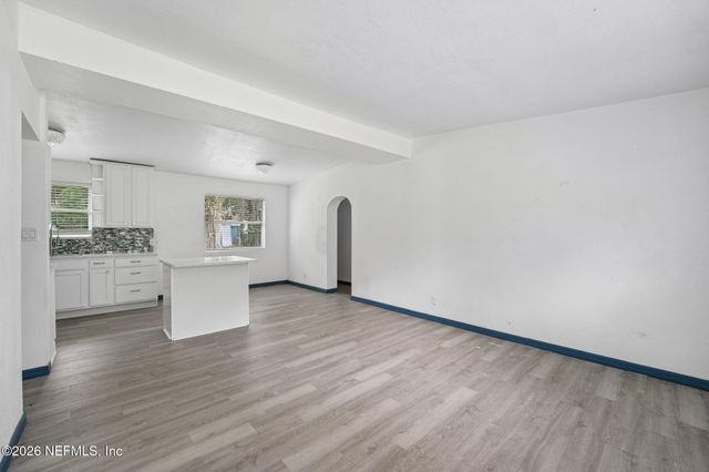 6740 YVONNE Lane, Jacksonville, FL 32216