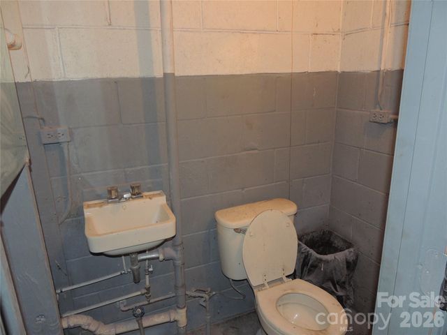 632 Rock Corner Road, Forest City, NC 28043