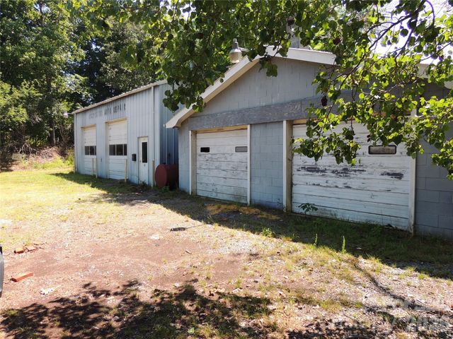 632 Rock Corner Road, Forest City, NC 28043