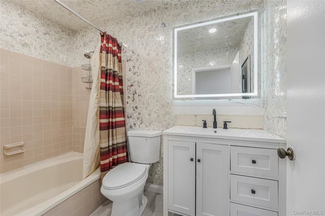 11 Jackson Avenue 27, Scarsdale, NY 10583