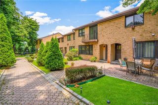 11 Jackson Avenue 27, Scarsdale, NY 10583