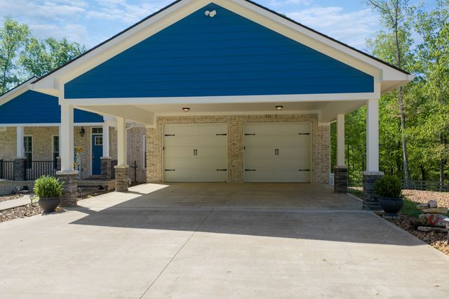 694 Lick Creek Boat Dock Loop, Parsons, TN 38363