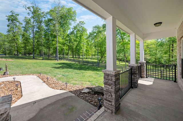 694 Lick Creek Boat Dock Loop, Parsons, TN 38363