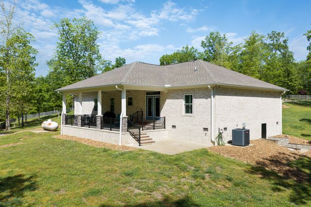 694 Lick Creek Boat Dock Loop, Parsons, TN 38363
