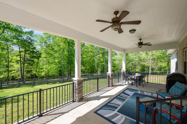 694 Lick Creek Boat Dock Loop, Parsons, TN 38363