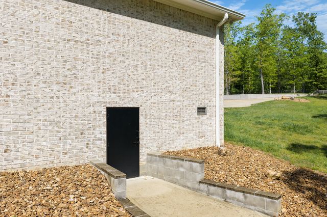 694 Lick Creek Boat Dock Loop, Parsons, TN 38363
