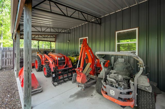 694 Lick Creek Boat Dock Loop, Parsons, TN 38363