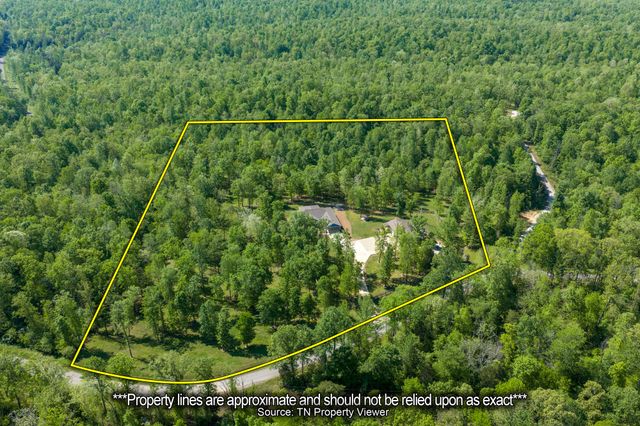 694 Lick Creek Boat Dock Loop, Parsons, TN 38363