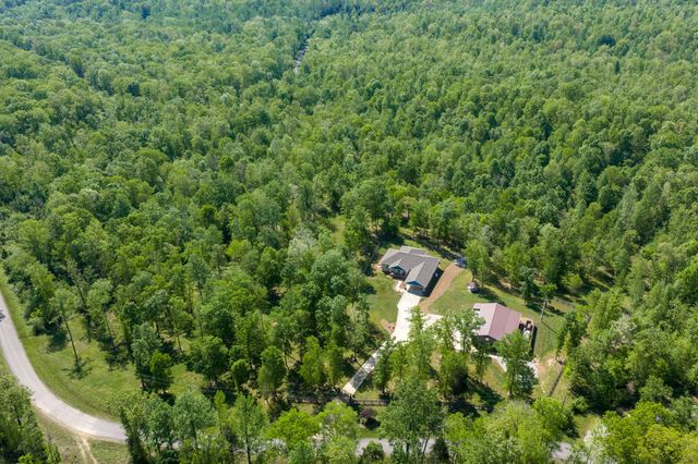 694 Lick Creek Boat Dock Loop, Parsons, TN 38363