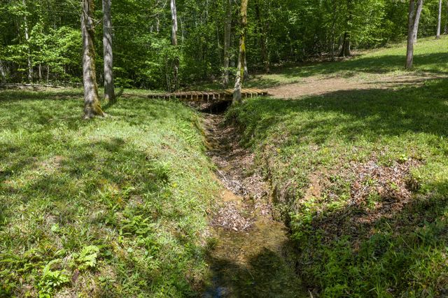 694 Lick Creek Boat Dock Loop, Parsons, TN 38363