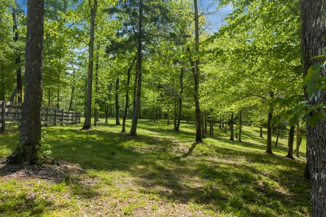 694 Lick Creek Boat Dock Loop, Parsons, TN 38363