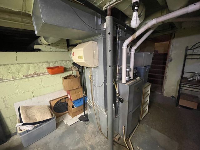 219 S SUMMER Street, Corry, PA 16407